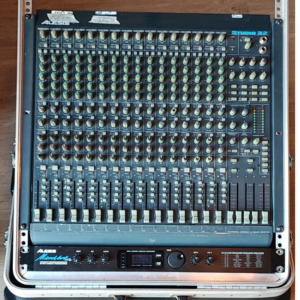 CONSOLE DE MIXAGE ALESIS STUDIO32 + PROCESSEUR D'EFFETS