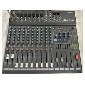 TABLE DE MIXAGE YAMAHA MX12/4